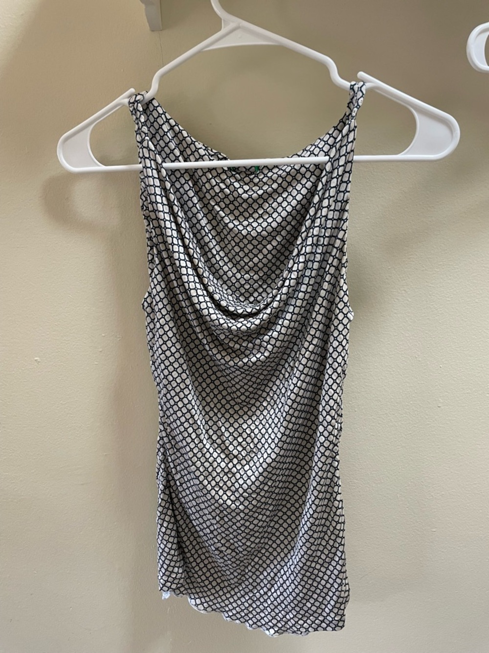 Sleeveless Cowl Neck Tank Top - Navy & White Geometric
